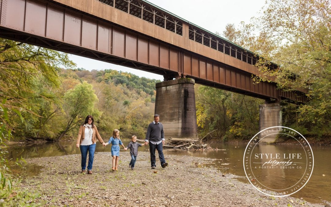 Family Photos on the River – Edwin & Melanie